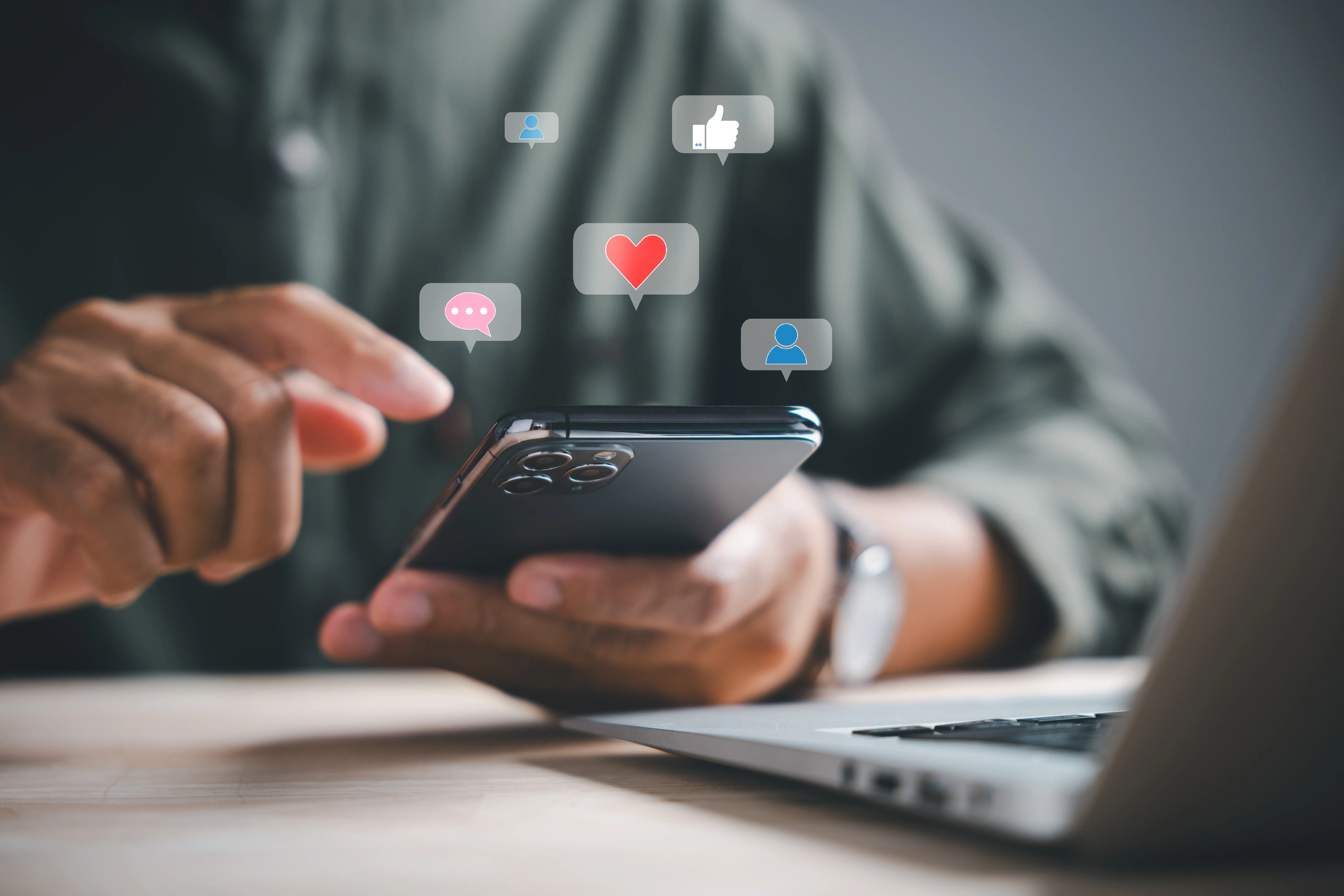 Servicio SOCIAL MEDIA